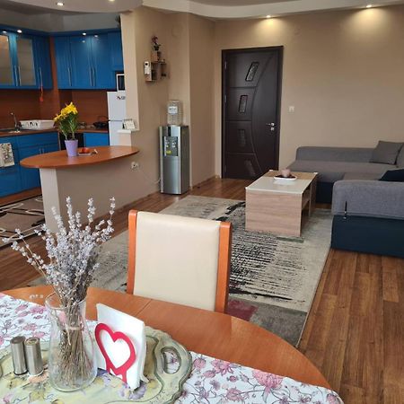 Boutique Apartment Jana ชูเมน ภายนอก รูปภาพ